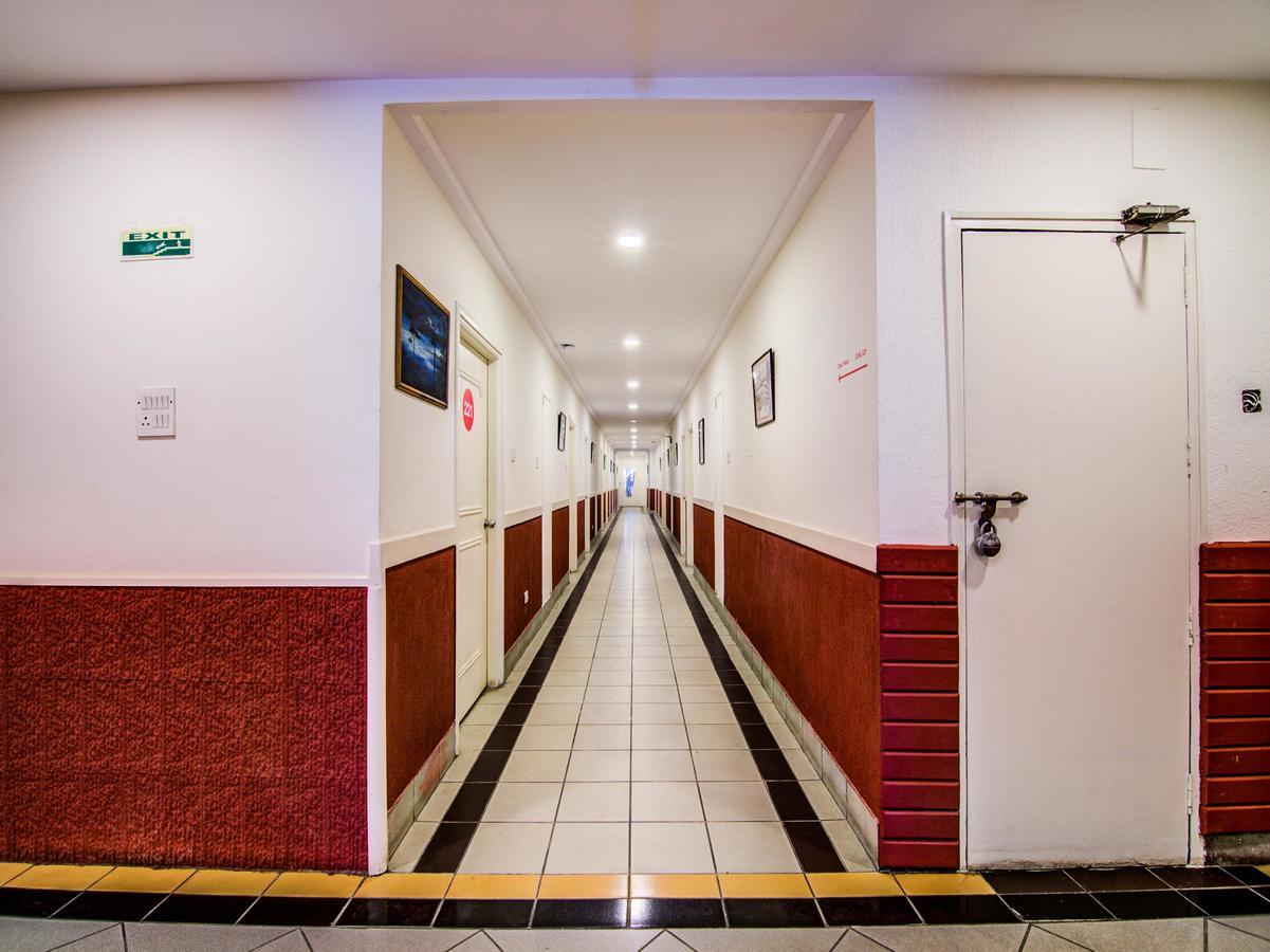 Hotel Golden Gates Bangalore Eksteriør bilde