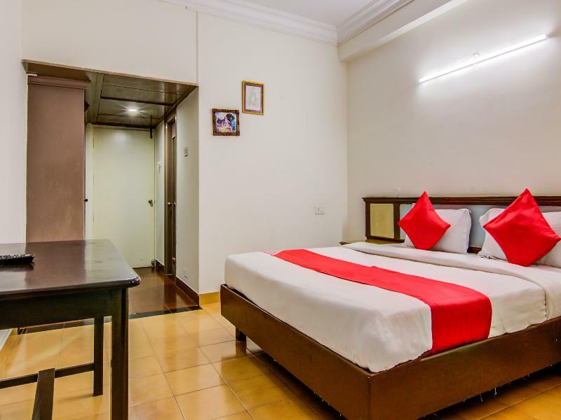 Hotel Golden Gates Bangalore Eksteriør bilde