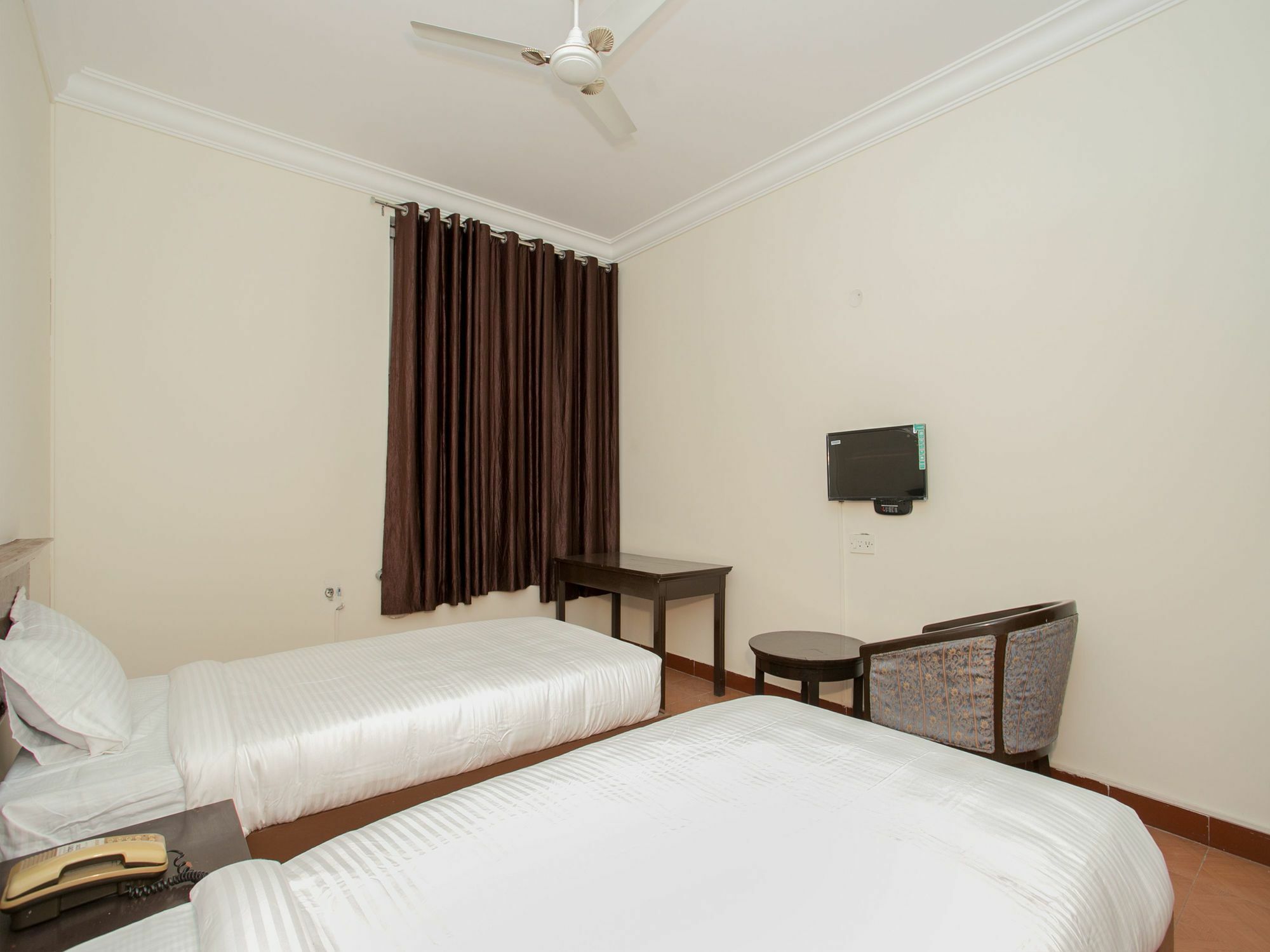 Hotel Golden Gates Bangalore Eksteriør bilde