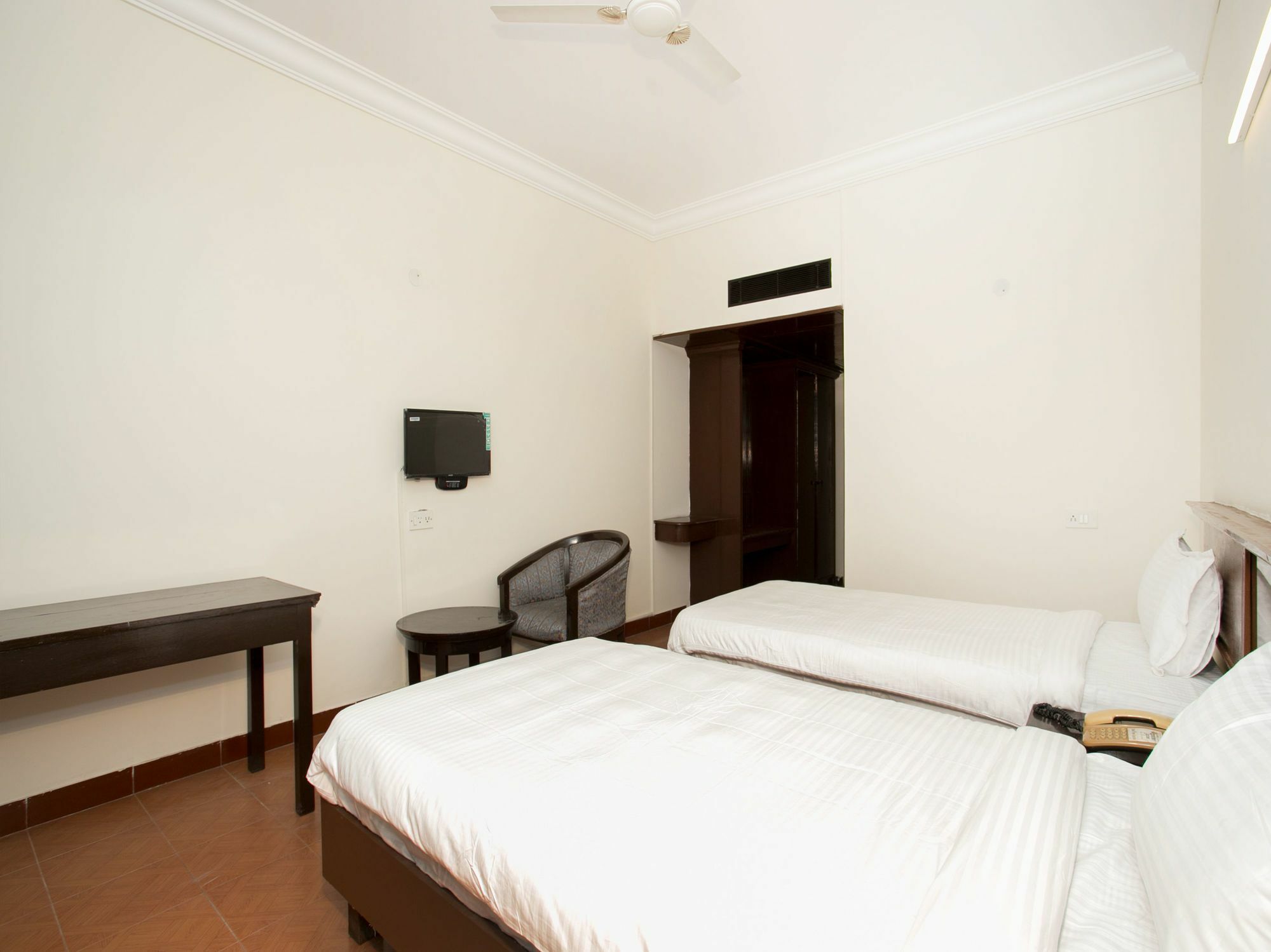 Hotel Golden Gates Bangalore Eksteriør bilde